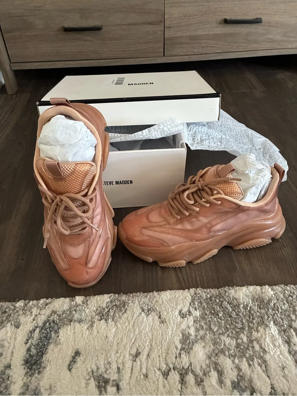 Steve Madden Tan Glossy Platform Sneakers
